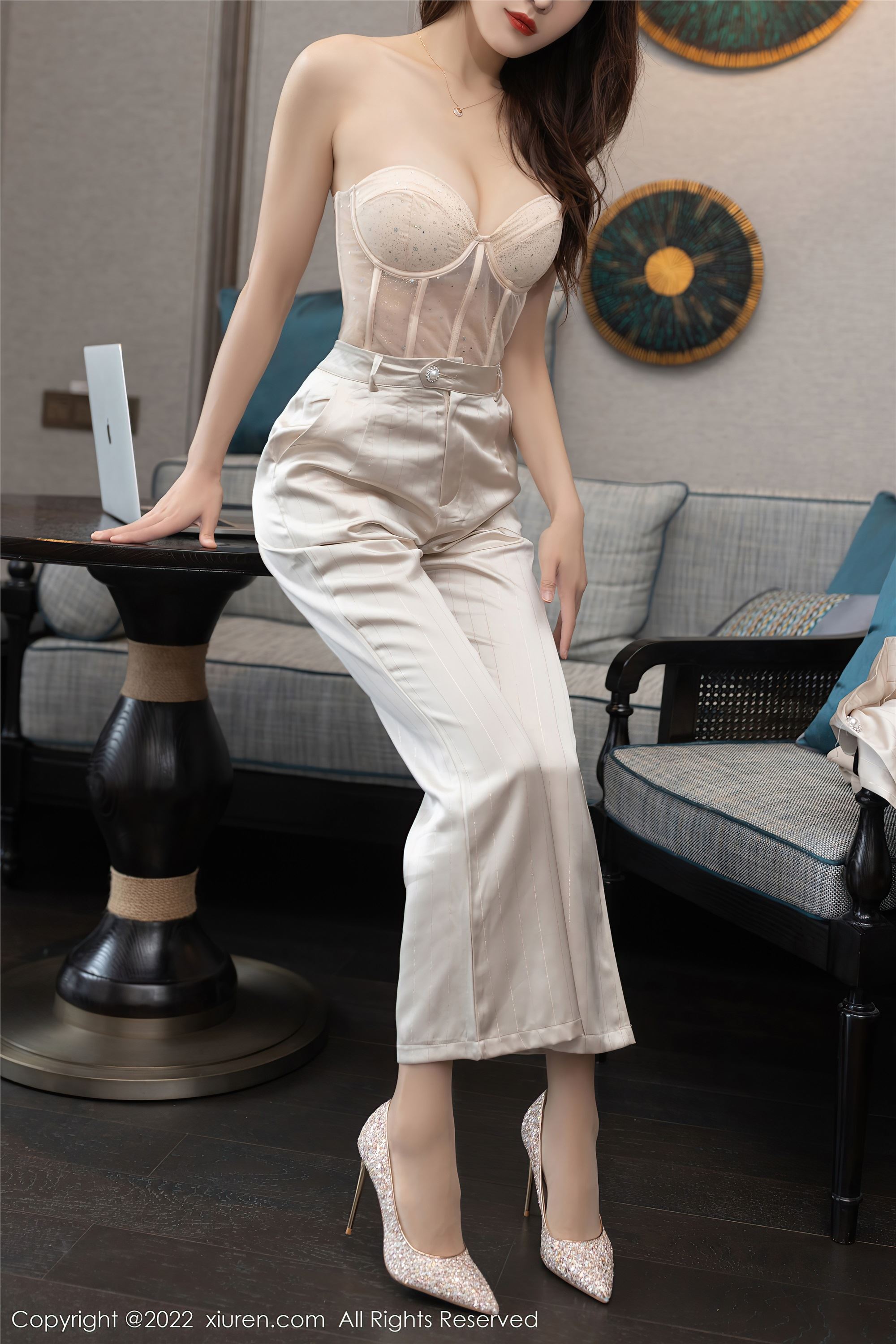 Xiuren秀人网 2022.09.15 NO.5594 陆萱萱